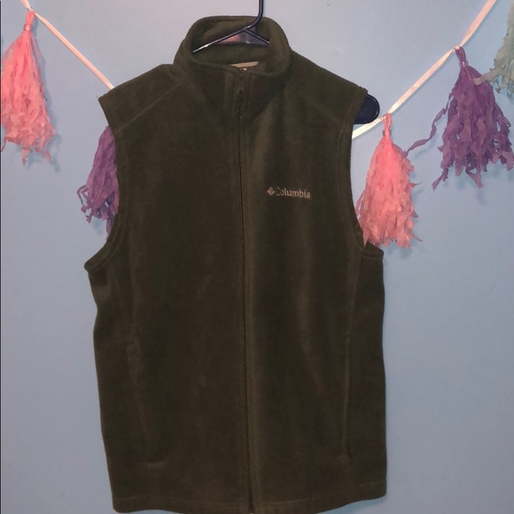 Columbia Other - Men’s Columbia green vest Columbia Other - Men’s Columbia green vest